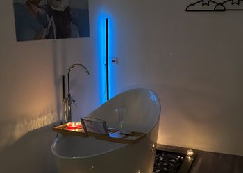 استديو بسرير ماستر ودخول ذاتي