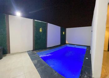 شاليه بمجلس داخلي وغرفة نوم 
