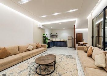 شاليه بمسطح اخضر