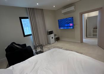 استديو بسرير ماستر