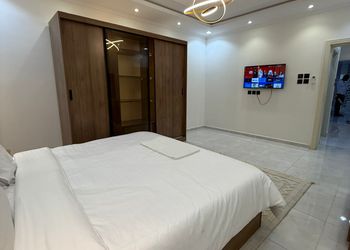 استديو هادئ بسرير ماستر 