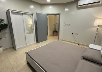 شاليه بألعاب مائية وجلسة خارجية 