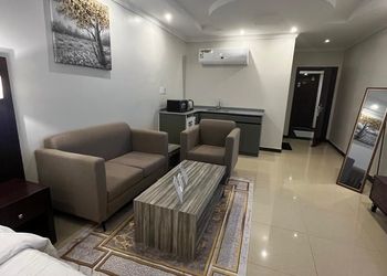 استديو هادئ بسرير ماستر 