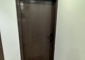 استديو بسرير ماستر وجلسة جانبية 