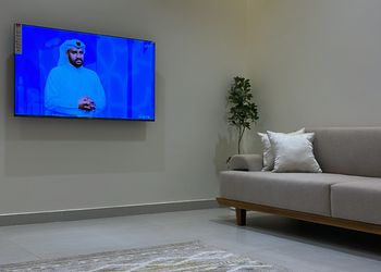 شاليه بصالة جلوس وألعاب أطفال 
