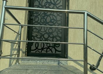 استديو بسرير ماستر