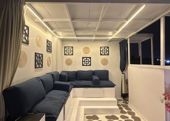 استديو بسرير ماستر وجلسة خارجية 
