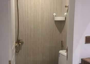 استديو بأثاث مريح وبسيط 