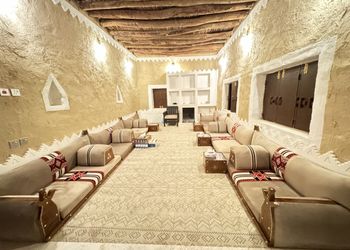مزرعة بفيلا تراثية مودرن و إسطبل