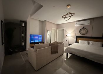 استديو هادئ بدخول ذاتي 