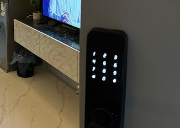 استديو هادئ بسرير ماستر 
