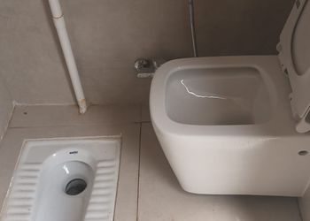 شاليه بمجلس وفناء خارجي 
