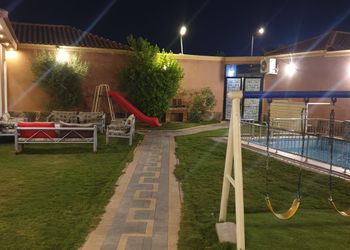 شالية بمسبح وجلسة خارجية 
