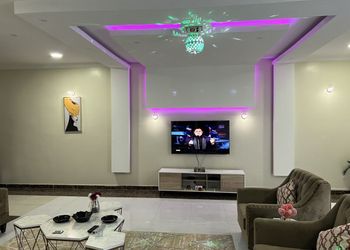 شاليه بمسبح داخلي