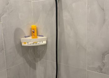استديو هادئ بسرير ماستر