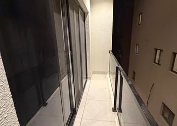 شقة بثلاث غرف نوم وصالة