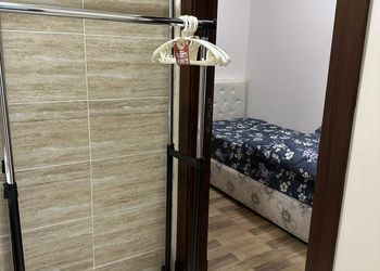 شقة بغرفتين نوم وصالة 