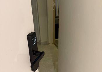 استديو بسرير ماستر 