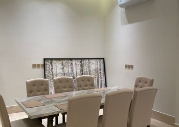 استراحة بمسطح اخضر ومجالس
