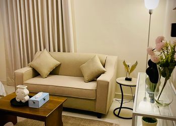 استديو هادئ بدخول ذاتي 
