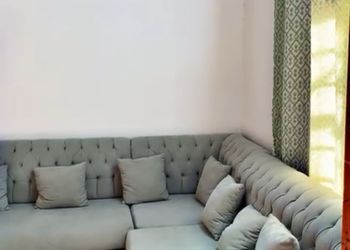 استراحة بمجلس بإطلالة على الجبل