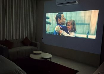 استديو هادئ بسرير ماستر 
