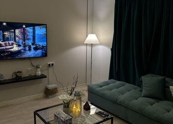 شقة بغرفة معيشة وغرفة نوم 