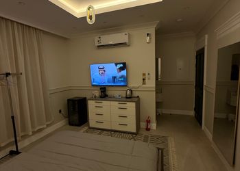 استديو بسرير ماستر