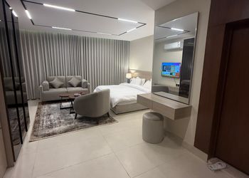 استديو هادئ بدخول ذاتي 
