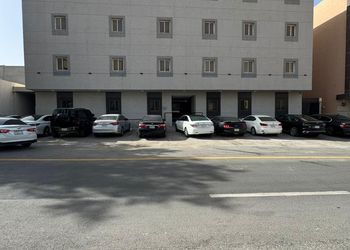 استديو هادئ بسرير ماستر 