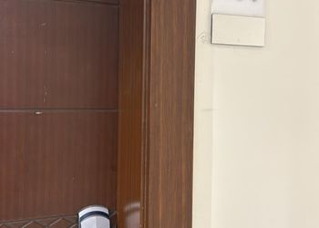 استديو بسرير ماستر وجلسة جانبية