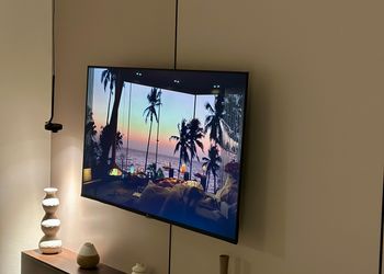 استديو بأثاث مريح وبسيط