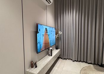 استديو بسرير ماستر وجلسة جانبية