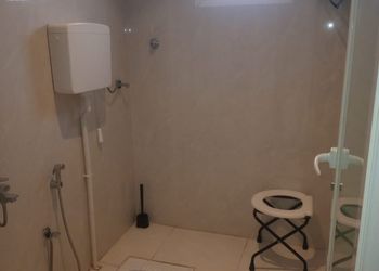 شقة بغرفتين نوم وصالة 