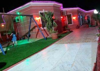 استراحة بمسبح والعاب أطفال 