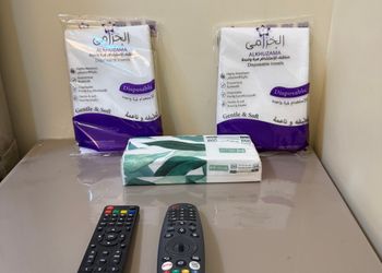 استديو بأثاث مريح وبسيط 