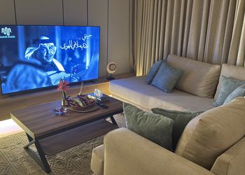 استديو بسرير ماستر وجلسة جانبية 