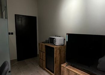 استديو هادئ بدخول ذاتي 