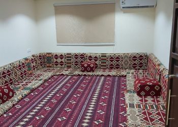 مزرعة بمسطحات خضراء وأجواء ممتعة