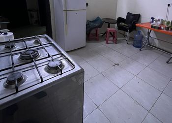 استراحة بمسطح اخضر وجلسة خارجية