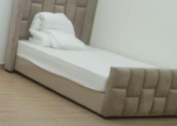 شاليه بتصميم مودرن ومسبح خارجي