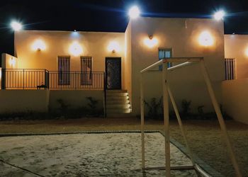 استراحة بجلسة خارجية ومسبح