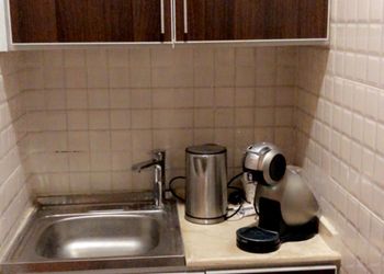 استديو بسرير ماستر وجلسة 