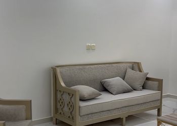 شاليه بمسطح اخضر ومجلس