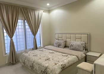 استراحة بجلسة خارجية ملعب كرة طائرة