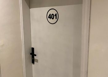استديو بسرير ماستر
