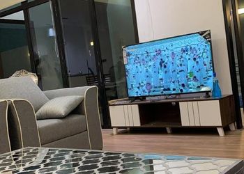 شاليه بمسبح خارجي وغرفة نوم