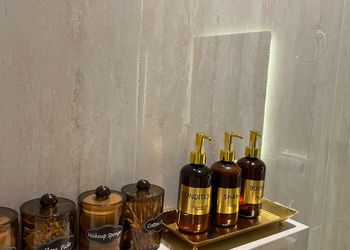 استديو هادئ بسرير ماستر