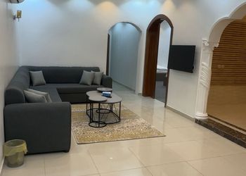 شقة بغرفتين نوم وصالة