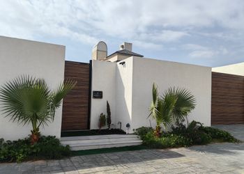 شالية بغرفة نوم مطله على المسبح